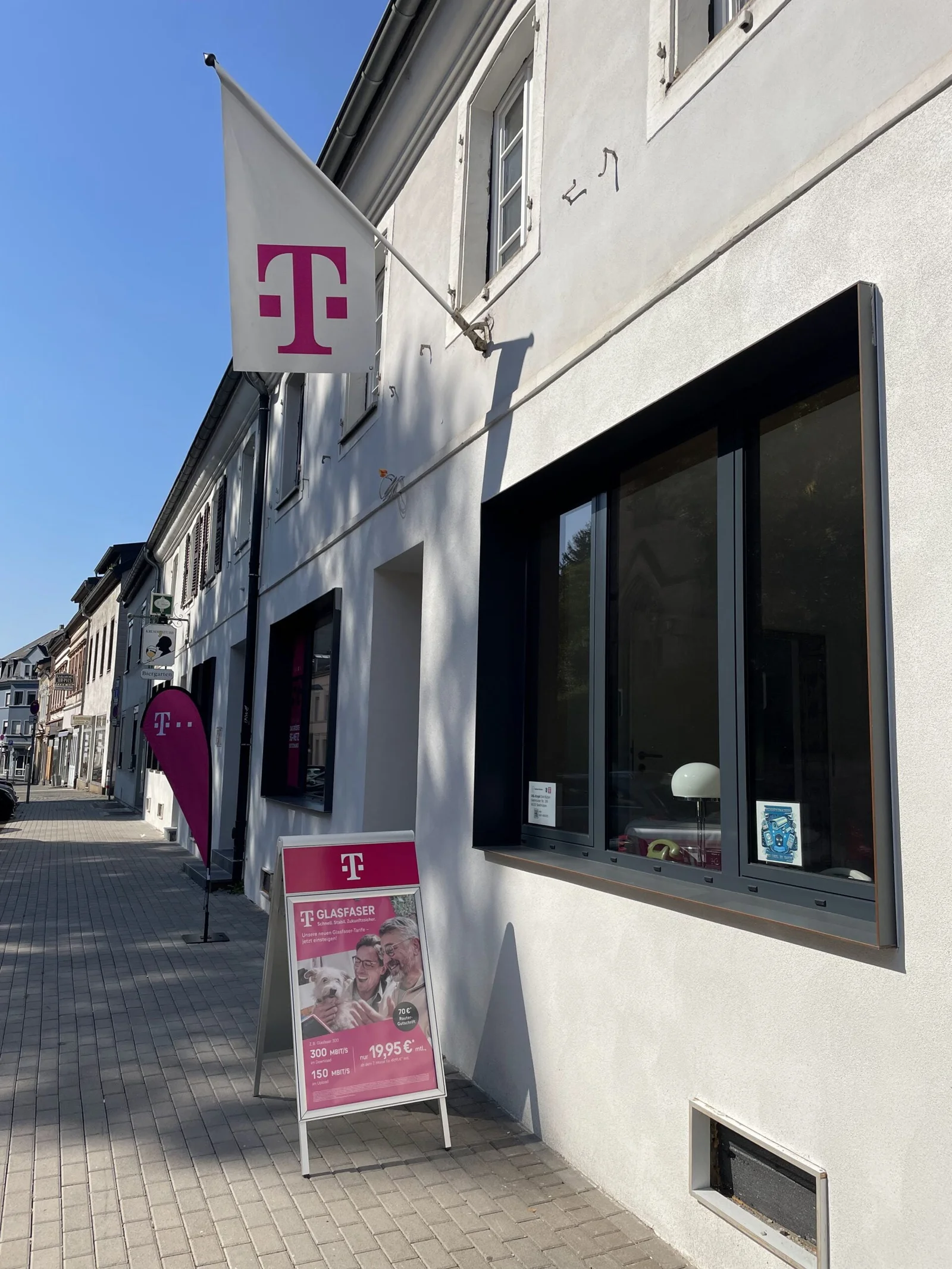 DSL-Engel Ladenfront Saarbrücken