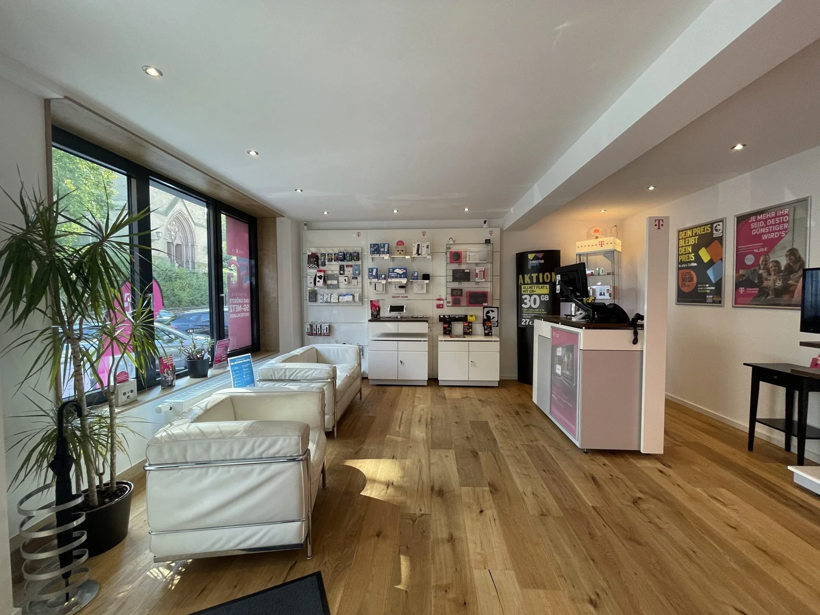 DSL-Engel Shop Dudweiler Innenraum